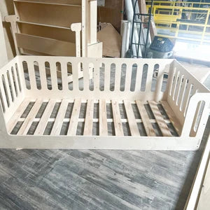 AVI- Floor Bed